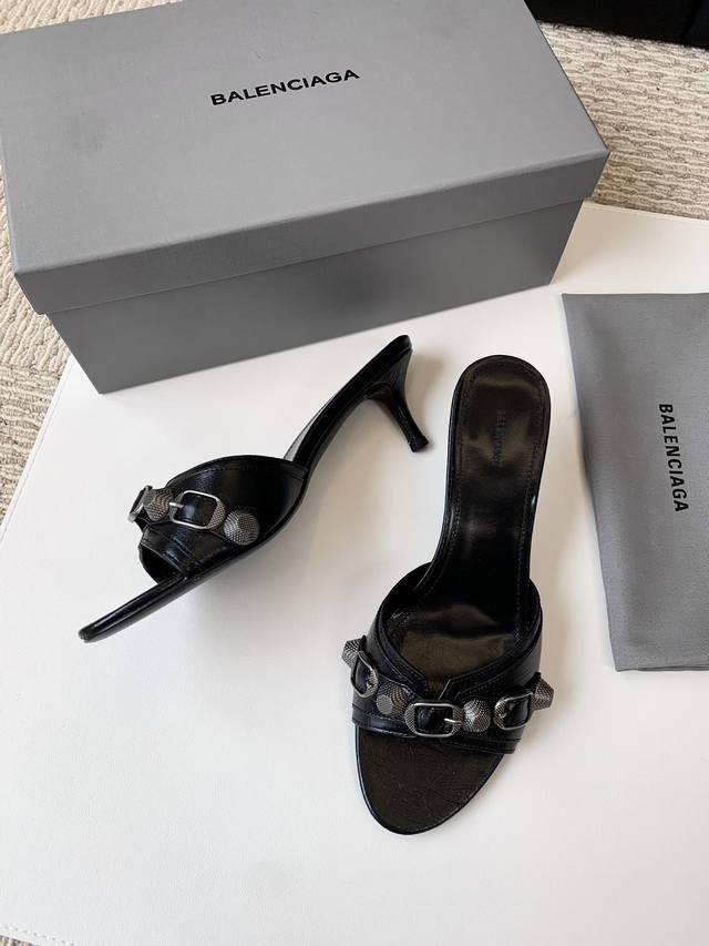 Saint Lauren Ysl Saint Laurent Ysl Spring and Summer | New high heels Absolutely