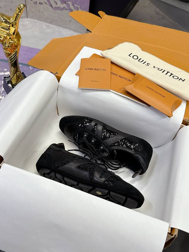 high version factory exclusive new product Alaia 25Ss catwalk style mesh flat sh