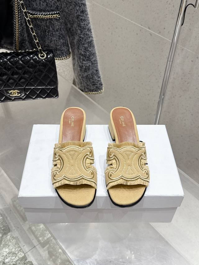 Smfk new slippers can be matched with pants and skirts, and it is a pair of shoe