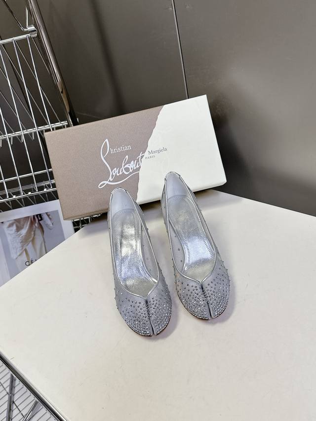 midsole with lambskin surface, not super Exclusive purchasing Miu Mi* 24 two-str