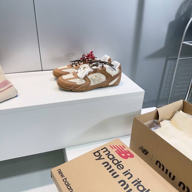 Louis Vuitton new slippers with multiple colors are on sale, 1:1 high-end custom