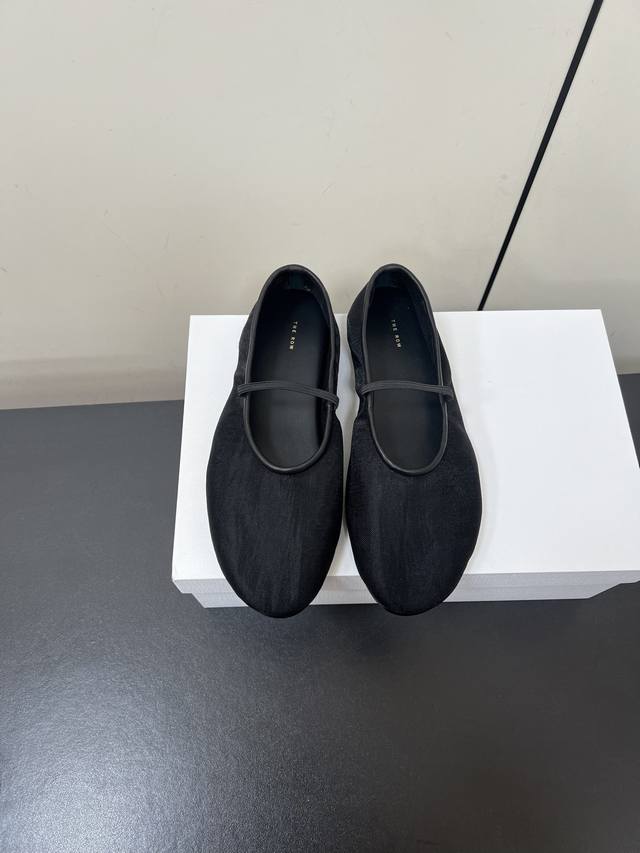 The latest summer hit Fendi sandals, original counter Fabric: first layer sheeps