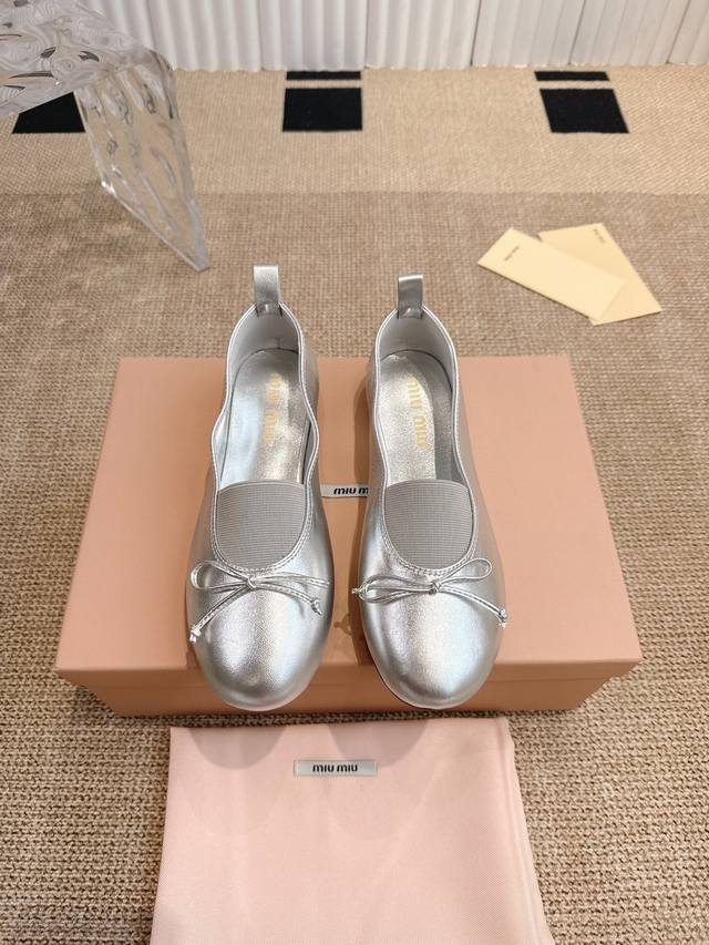 Loropiana 25Ss new knitted pointed loafers LP has always been designed to be co