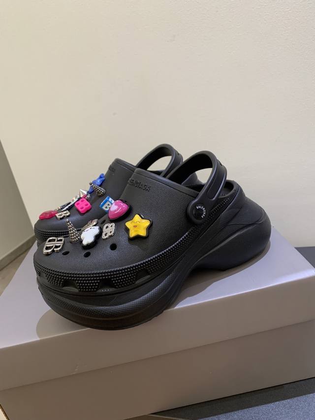 Lv new denim kitten heel slippers are a must-have for goddesses in summer 2025.