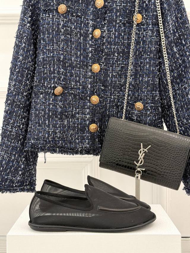 Valentino counter synchronized embroidered ribbon Valentino Zhang Yixing same st