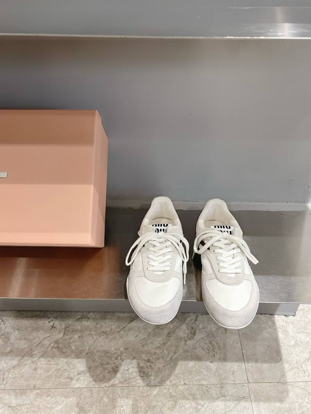 co-branded Takashi Murakami Donkey Brand Series, new Mary Jane shoes with monogr