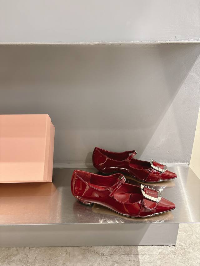 New Maya series square-toed buckled flat-strap sandals from LU Brand. This Maya