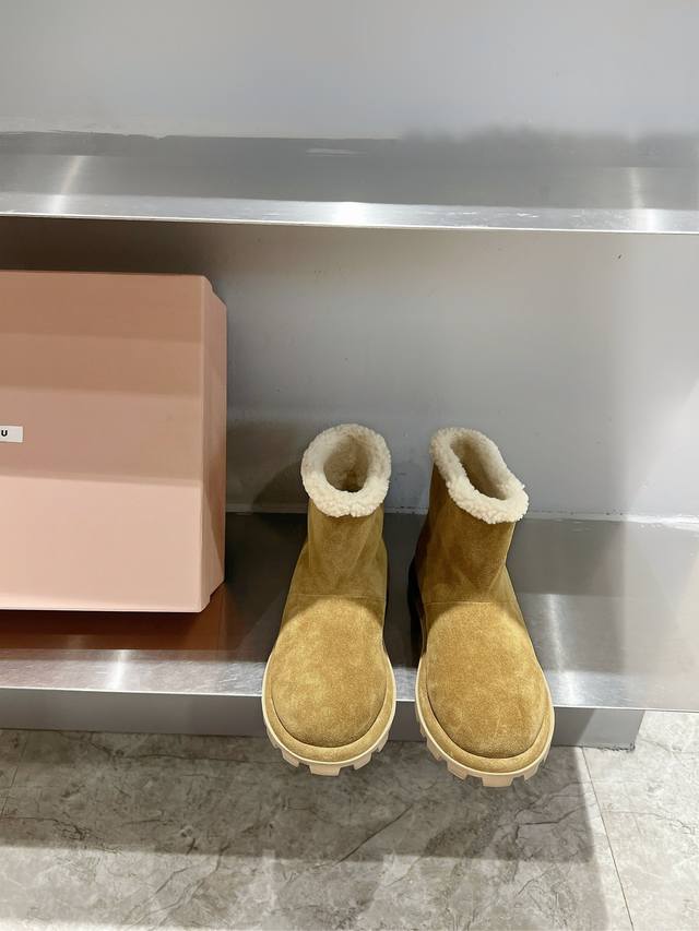 The latest beach shoes from the counter. A versatile tool for all seasons! Super