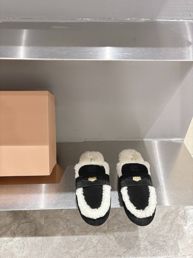 Sheep fetal cow leather Loyo Pian's latest dust toe shoes Minimalist style, clas