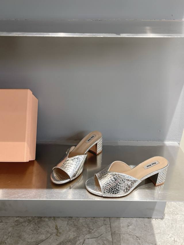 Celine 25 new color new Arc de Triomphe cat heel sandals for women metal buckle