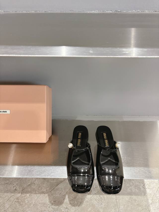 out Prada Prada 25Wf new product Retro hardware decoration loafers Classic and v