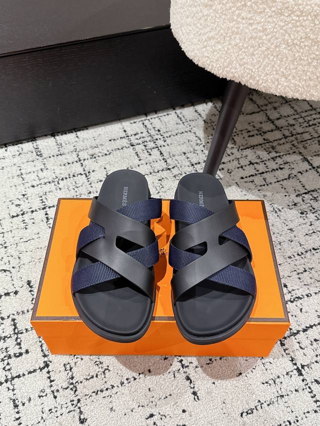Miumi* Spring and Summer new flat lambskin sandals and slippers top version Zp d