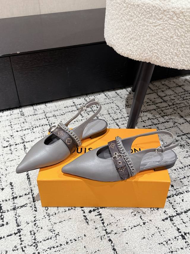 Top version Loewe's hot new model with the overall original last, fashionable an