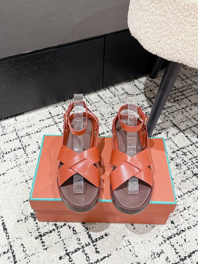 rubber sole, leather sole custom made, new Louis Vuitton Lv model, woven surface