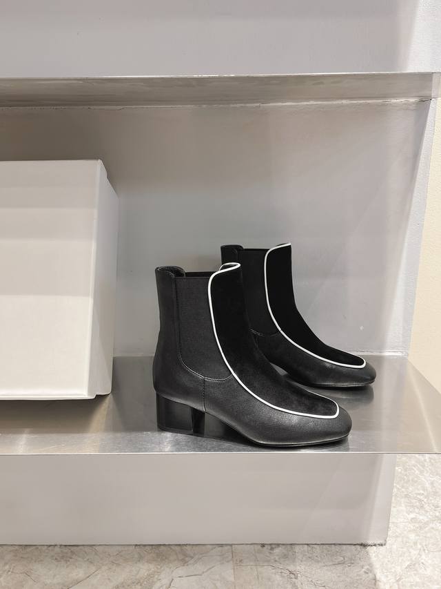 Miu-Miu, flat-bottomed webbing slippers, straight and versatile, fashionable and