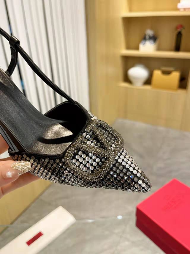 Chanel 25 A new summer flat shoes are here! This pair is so beautiful that it's