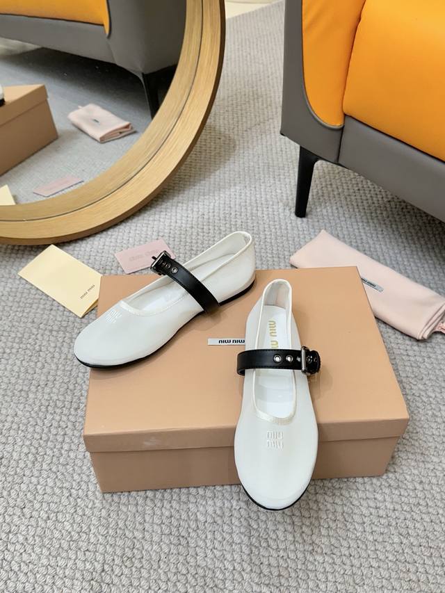 Chanel 25 A new summer high heels are here! **The same quality as the counter**,