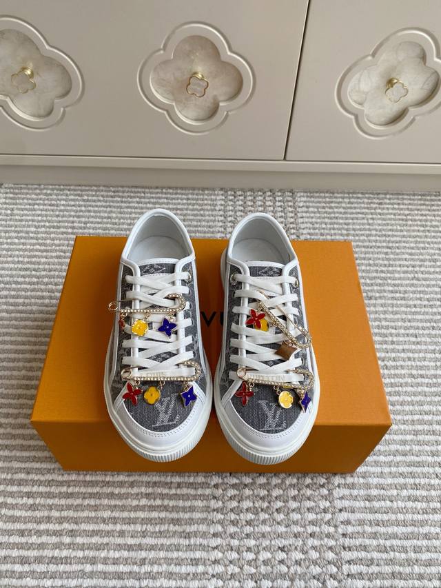 Balenciaga 2025 summer new models are now on sale, original hot-selling jeans, s