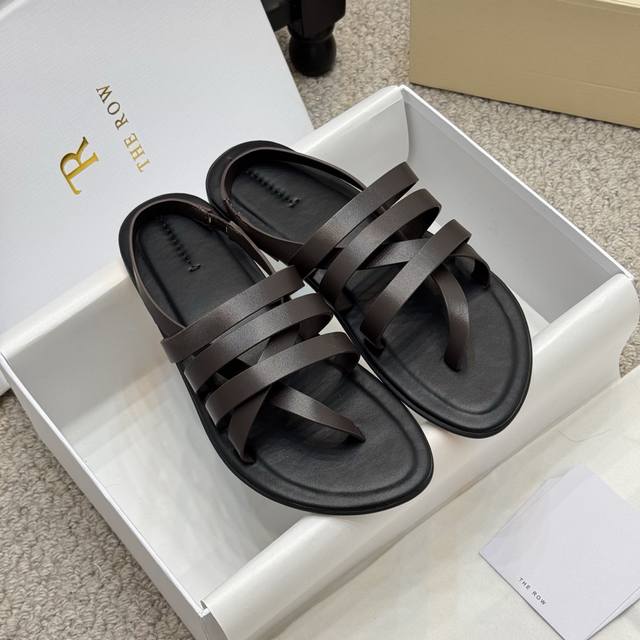Alexander Wang slippers, a must-have for casual wear! The concave and convex mas