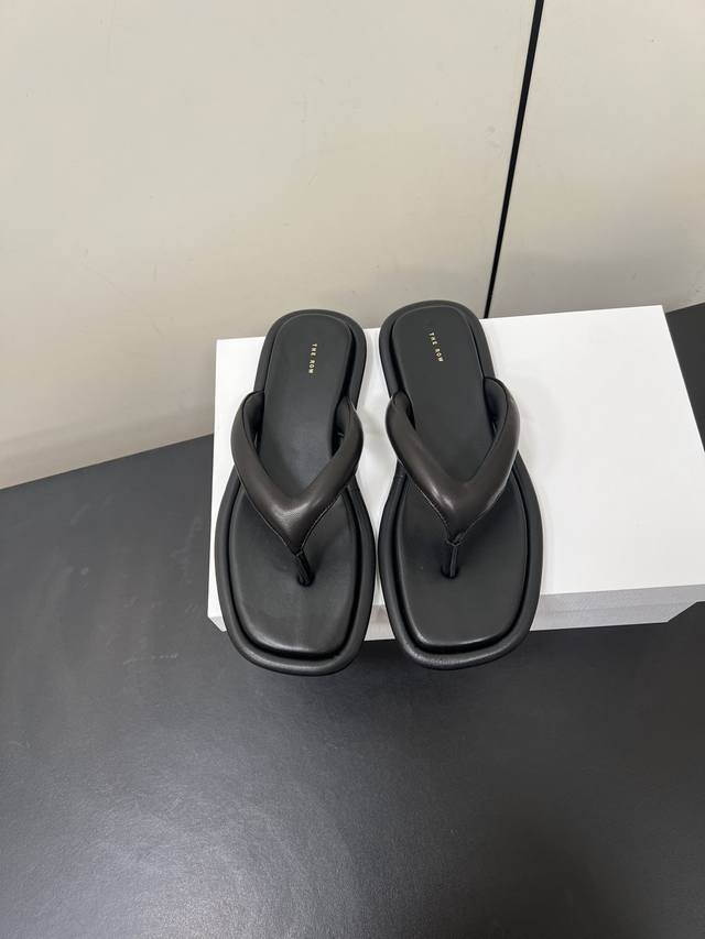 2025Gucci Gucci's latest summer D-shaped light gold horsebit buckle new product