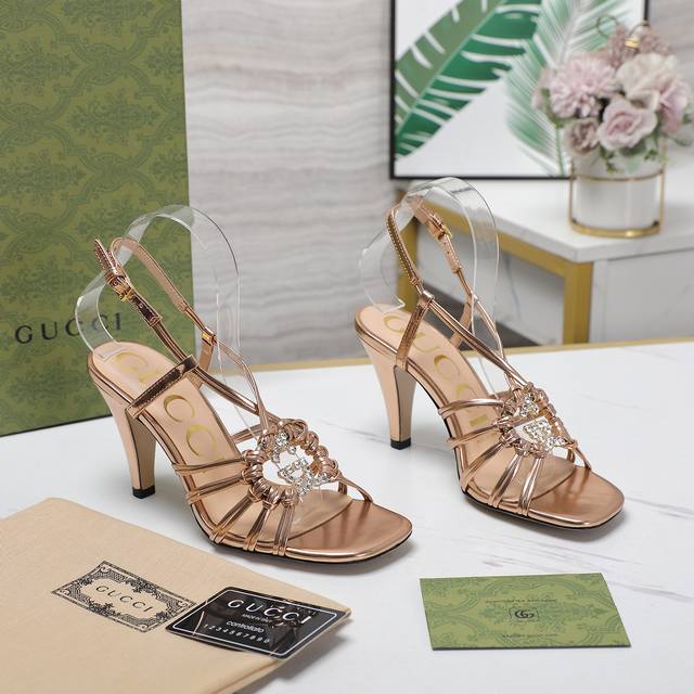 2025 summer latest D-shaped light gold horsebit buckle flip flops sandals Gucc b