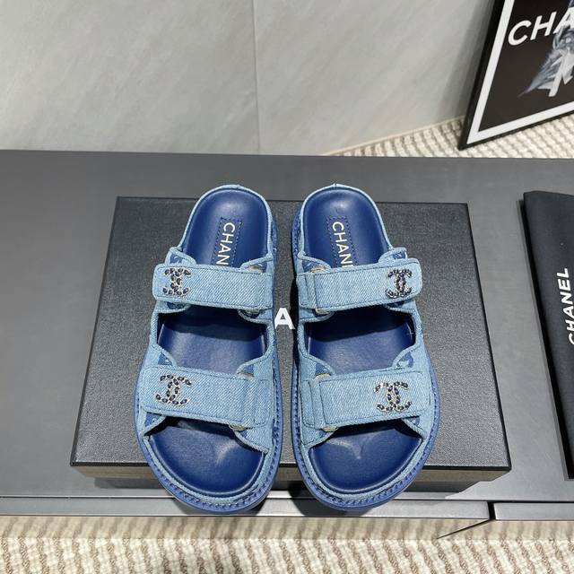 Chanel's latest spring and summer thick-heeled fashion shoes Many internet celeb