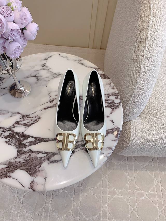 top version Louis Vuitton Lv 25 latest Vibe chain flat low heel pointed sandals