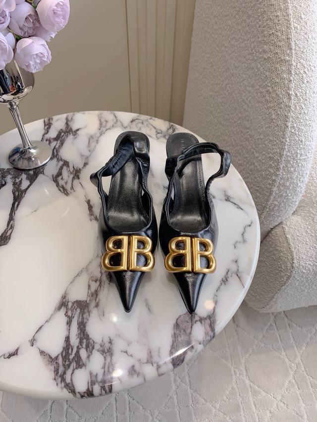 Dior 2025 Spring and Summer New Products Steel Stamped Letter Logo Single Shoes