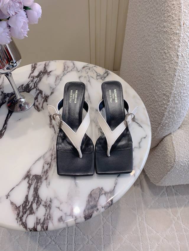 Chanel Spring and Summer Classic Color Block Heel Side Hollow Sandals Fashion ca