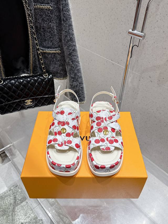 Factory new Roman mesh mule slippers from The Row. I fell in love with this shoe