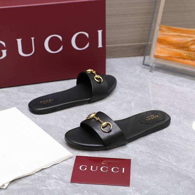 The highest version is shipped from the factory Aquazzura pineapple high heels T