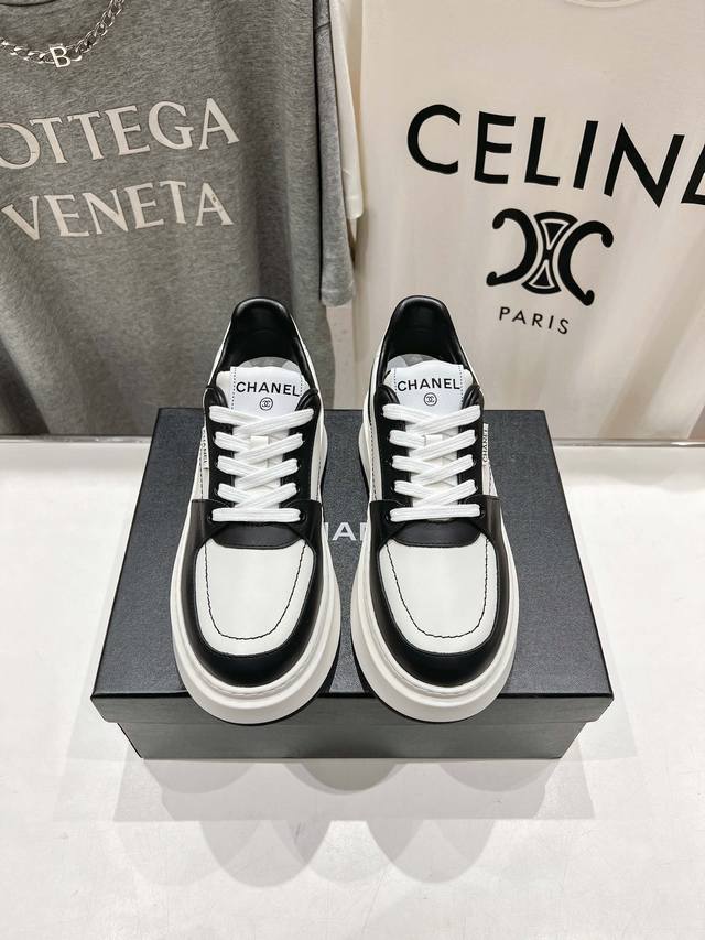 25S New Chanel Jewelry Double C Buckle T-strap Mary Jane Shoes The design of Mar