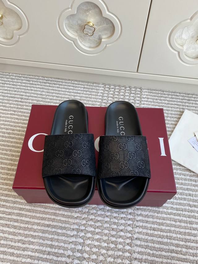 Factory price P 2025 Miumiu early spring catwalk new style rubbed retro loafers