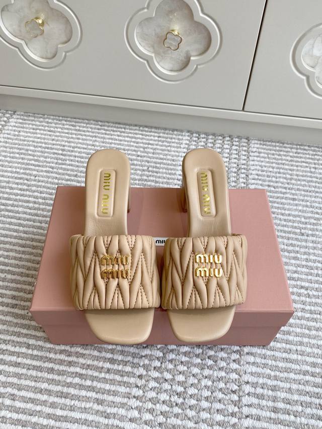 Factory price P Ugg~25Vs Spring and Summer Hot Platform Sandals Series Platform