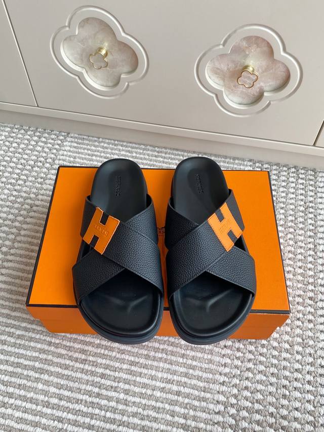 Factory price P Balenciaga X Crocs joint hole shoes Balenciaga X Crocs latest sp