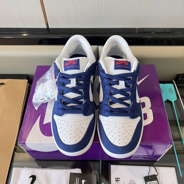 High quality factory! Purchasing level! Roger Vivier RV 25 Spring and Summer new