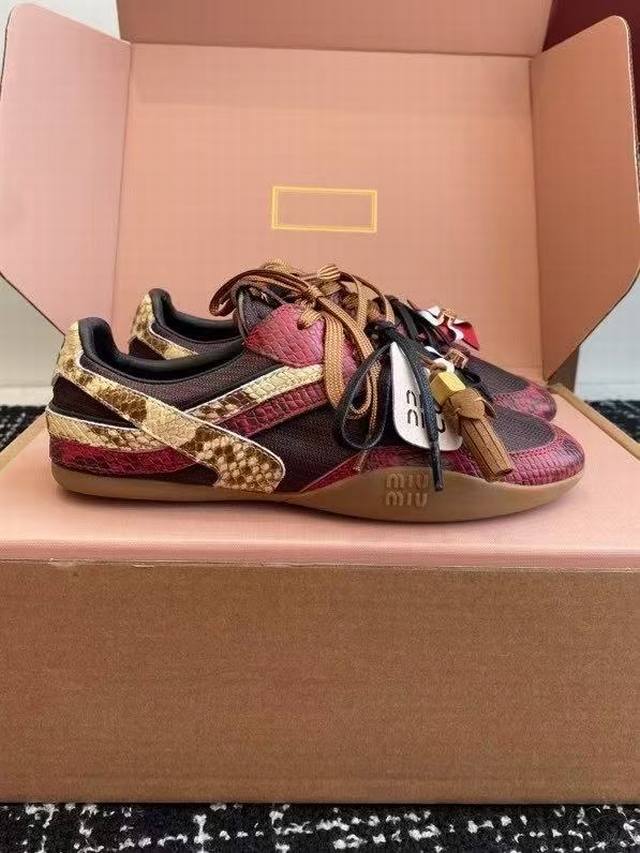 Chanel 25S flat flip-flops upgraded version: size: 36-44 41-44 custom made non-r