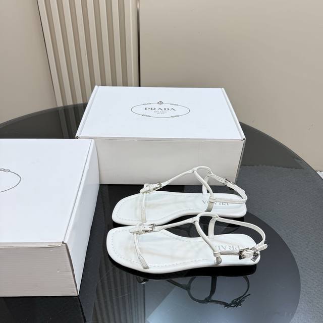 Price: Chanel 25 A Mary Jane's most beautiful new series Soft ballet shoes and l