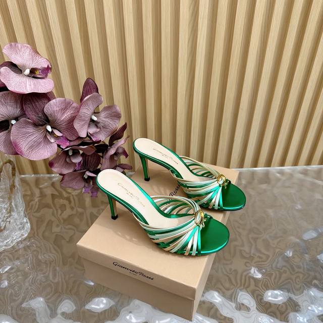 Price: Chane* Chanel chain cloth toe thick heel sandals are a kind of magic shoe