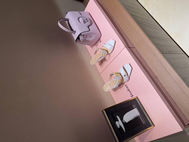 Chane L Chanel New Arrival ~ Spring and Summer Thick-soled Height-enhancing Canv