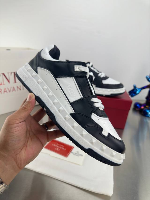 Factory price Gucci classic horsebit flat slippers Slippers that will capture yo