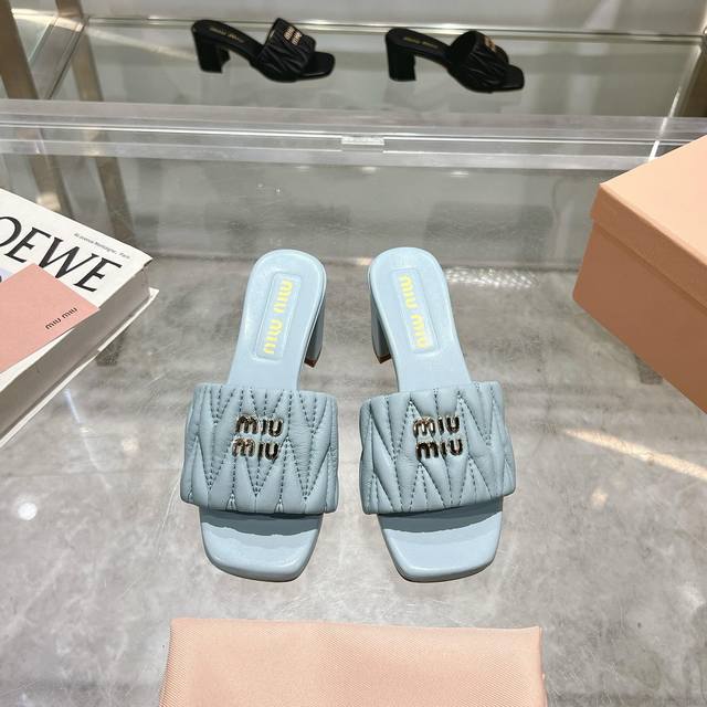Factory price Miumiu classic retro casual Dexter half-slippers The Dexter half-s