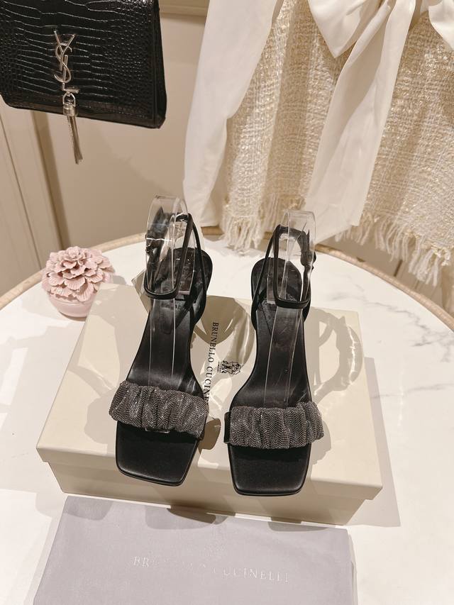 25Ss New summer Louis Vuitton Lv Lily series jacquard embroidered flat sandals T