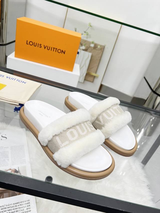 Purchasing level'' Jacquemus 2025 Ss high-heeled flip flops fashionable high-hee
