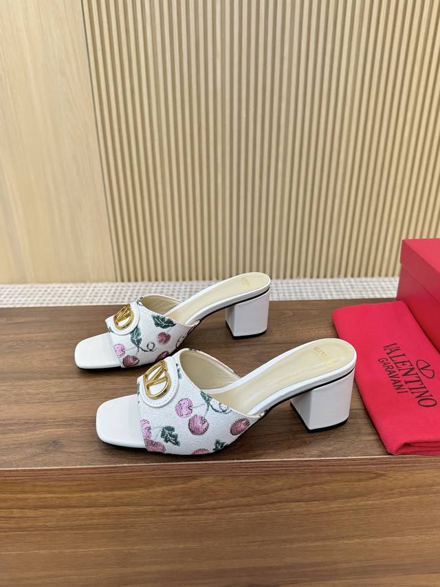Miumiu half-slip shoes are purchased from Zp, developed and manufactured, all cu