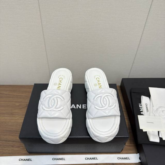 Celine 25 new sandals are purchased from Zp, developed and manufactured with all