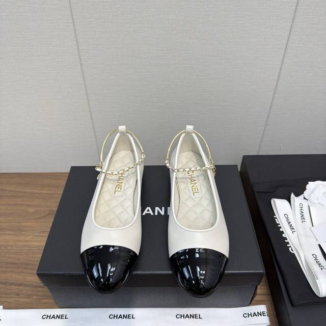 Toteme 25Ss woven flat high-heeled slippers is the perfect encounter between fas
