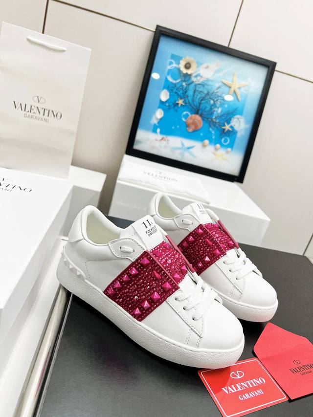 New H brand spring and summer new Giulia mid-heel Kelly buckle slippers This sum