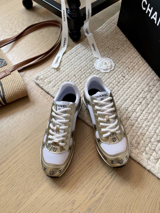 Factory: Exclusive top version on leather surface Miu Miu 2025Vs latest hit casu