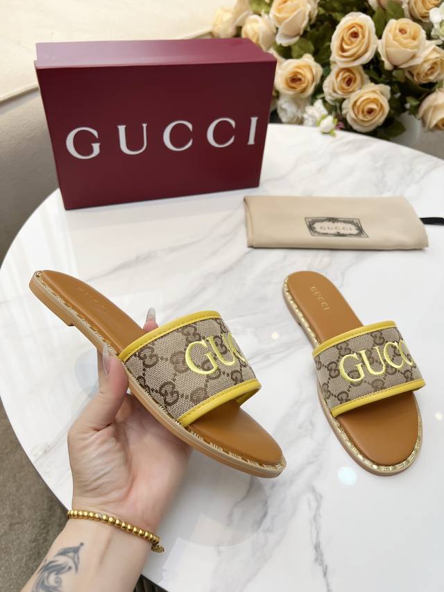 Dior 25S new pointed letter pointed toe heel sandals and high heels This season'